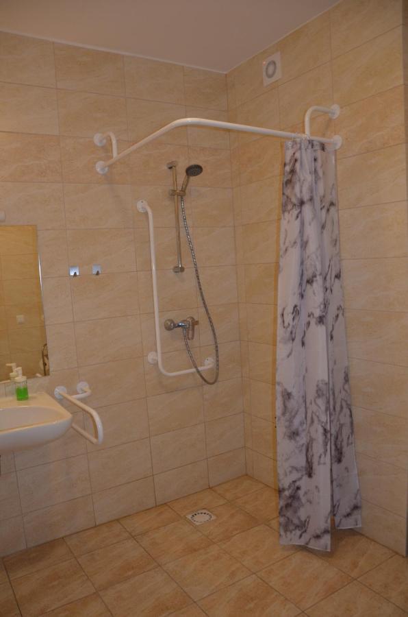 Hotel Bartnik Pszczolki Ngoại thất bức ảnh